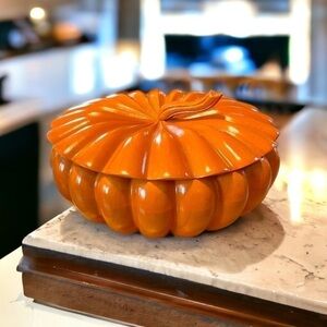 TUTTOCASA carved wooden pumpkin bowl,may have been sold at Crate and Barrel, EUC